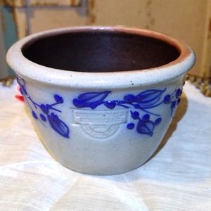 Salmon Falls Stoneware small bowl/pot